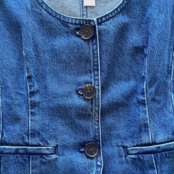 *NWT* Madewell Denim Vest
💙make an offer💙 - Picture 6 of 8